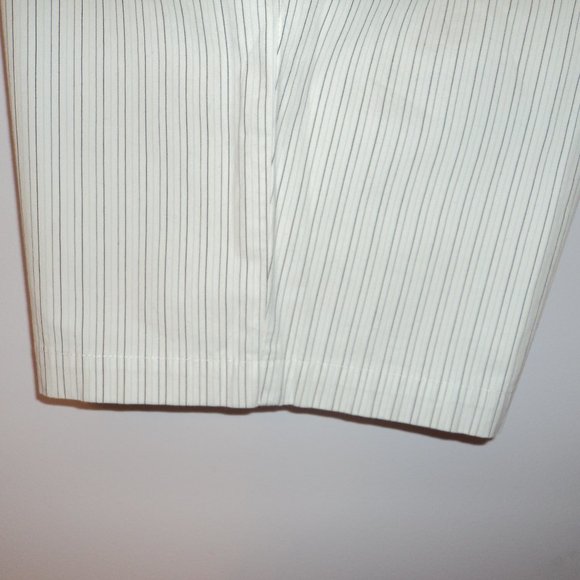 NWT Dockers Collection Women's Size 12 Shorts Striped White Black Blue Pockets - Picture 6 of 10